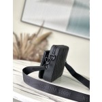 𝐋𝐎𝐔𝐈𝐒 𝐕𝐔𝐈𝐓𝐓𝐎𝐍 M46602 Discovery pocket