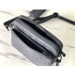 𝐋𝐎𝐔𝐈𝐒 𝐕𝐔𝐈𝐓𝐓𝐎𝐍 M46602 Discovery pocket