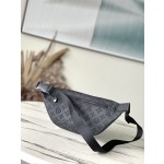 𝐋𝐎𝐔𝐈𝐒 𝐕𝐔𝐈𝐓𝐓𝐎𝐍  M46036 Discovery pocket