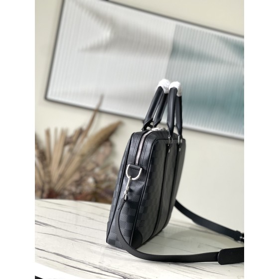 𝐋𝐎𝐔𝐈𝐒 𝐕𝐔𝐈𝐓𝐓𝐎𝐍 N40445 Voyage Small Briefcase