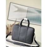 𝐋𝐎𝐔𝐈𝐒 𝐕𝐔𝐈𝐓𝐓𝐎𝐍 M30925 cross pattern This Voyage