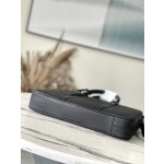 𝐋𝐎𝐔𝐈𝐒 𝐕𝐔𝐈𝐓𝐓𝐎𝐍 M30925 cross pattern This Voyage