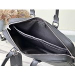 𝐋𝐎𝐔𝐈𝐒 𝐕𝐔𝐈𝐓𝐓𝐎𝐍 N40444 Pressed Voyage Small Briefcase