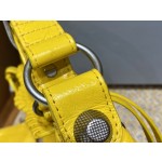 BALENCIAGA 𝐋𝐞 𝐂𝐚𝐠𝐨𝐥𝐞 Moon Bag