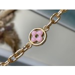 𝐋𝐎𝐔𝐈𝐒 𝐕𝐔𝐈𝐓𝐓𝐎𝐍 M22512 black color matching enamel floral chain