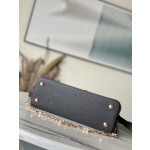 𝐋𝐎𝐔𝐈𝐒 𝐕𝐔𝐈𝐓𝐓𝐎𝐍 M22512 black color matching enamel floral chain