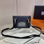 𝐏𝐑𝐀𝐃𝐀𝐀 Mini shape messenger bag