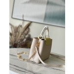 𝐋𝐎𝐔𝐈𝐒 𝐕𝐔𝐈𝐓𝐓𝐎𝐍 M20845 Yellow Colorblock Enamel Flower Chain