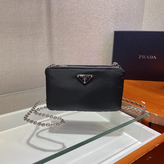 𝐏𝐑𝐀𝐃𝐀 New twin bags