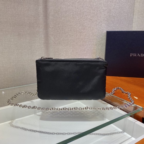 𝐏𝐑𝐀𝐃𝐀 New twin bags