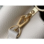 𝐋𝐎𝐔𝐈𝐒 𝐕𝐔𝐈𝐓𝐓𝐎𝐍 M20845 Yellow Colorblock Enamel Flower Chain