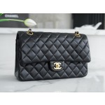 𝐂𝐇𝐀𝐍𝐄𝐋 Classic Flap Italy 🇮🇹 The 𝗚𝗥" Original Lambskin 🐑 Classic Flap Bag Gold Buckle Black Medium