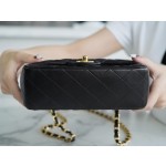 𝐂𝐇𝐀𝐍𝐄𝐋 Classic Flap Italy 🇮🇹 "𝗚𝗥" Original Lambskin 🐑 Classic Mouth Flap Bag Gold Buckle Black Large 𝒎𝒊𝒏𝒊🔆