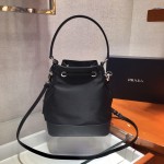 𝐏𝐑𝐀𝐃𝐀 New Bucket Bag