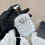 𝐏𝐑𝐀𝐃𝐀 Triangle Crossbody Bag