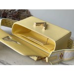 𝐋𝐎𝐔𝐈𝐒 𝐕𝐔𝐈𝐓𝐓𝐎𝐍 M22038 This Twist Medium Bag