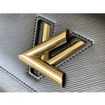 𝐋𝐎𝐔𝐈𝐒 𝐕𝐔𝐈𝐓𝐓𝐎𝐍 M22038 This Twist Medium Bag