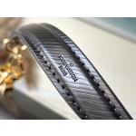 𝐋𝐎𝐔𝐈𝐒 𝐕𝐔𝐈𝐓𝐓𝐎𝐍 M22038 This Twist Medium Bag