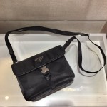 𝐏𝐑𝐀𝐃𝐀𝐀 Mini shape messenger bag