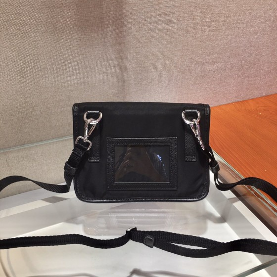 𝐏𝐑𝐀𝐃𝐀𝐀 Mini shape messenger bag