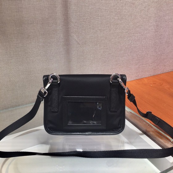 𝐏𝐑𝐀𝐃𝐀𝐀 Mini shape messenger bag