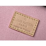 𝐋𝐎𝐔𝐈𝐒 𝐕𝐔𝐈𝐓𝐓𝐎𝐍 M20037 Pink This jewelry box is elegant Monogram canvas bag