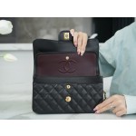 𝐂𝐇𝐀𝐍𝐄𝐋 Classic Flap France 🇫🇷 𝐇𝐚𝐚𝐬Original Lychee Ball Pattern 🐂 Classic Flap Bag Gold Buckle Small Black 🖤