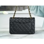 𝐂𝐇𝐀𝐍𝐄𝐋 Classic Flap France 🇫🇷 𝐇𝐚𝐚𝐬Original Lychee Ball Pattern 🐂 Classic Flap Bag Gold Buckle Small Black 🖤