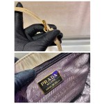 𝐏𝐑𝐀𝐃𝐀 Medium antique small satchel