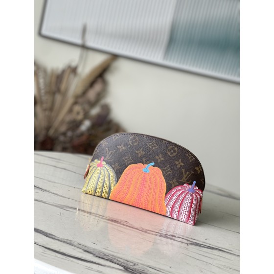 𝐋𝐎𝐔𝐈𝐒 𝐕𝐔𝐈𝐓𝐓𝐎𝐍      M46472