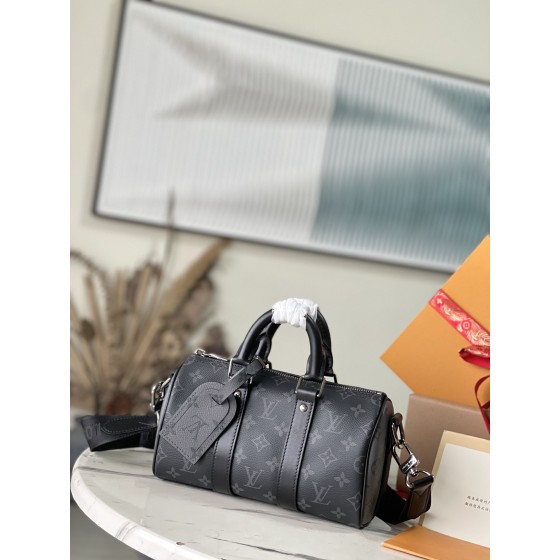 𝐋𝐎𝐔𝐈𝐒 𝐕𝐔𝐈𝐓𝐓𝐎𝐍   M46271