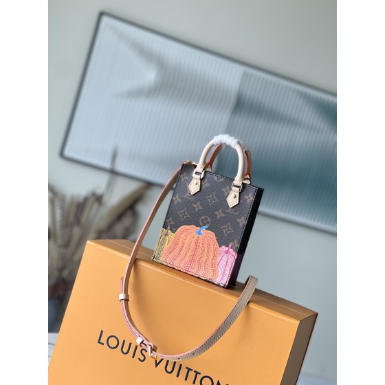 𝐋𝐎𝐔𝐈𝐒 𝐕𝐔𝐈𝐓𝐓𝐎𝐍 M82112 LV x YK PETIT SAC PLAT Bag