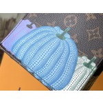 𝐋𝐎𝐔𝐈𝐒 𝐕𝐔𝐈𝐓𝐓𝐎𝐍 M82112 LV x YK PETIT SAC PLAT Bag