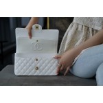 𝐂𝐇𝐀𝐍𝐄𝐋 Classic Flap France 🇫🇷 𝐇𝐚𝐚𝐬 Original Caviar 🐂 Original Lychee Pattern 🐂 Medium Size 🖤White