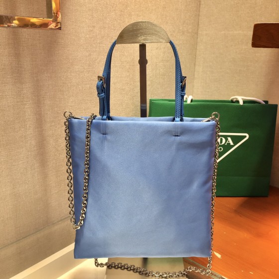 𝐏𝐑𝐀𝐃𝐀 New handbag 1BA252