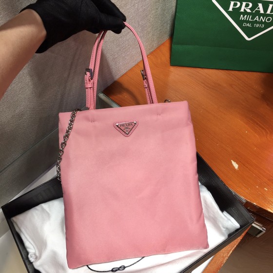 𝐏𝐑𝐀𝐃𝐀 New handbag 1BA252
