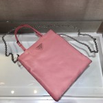 𝐏𝐑𝐀𝐃𝐀 New handbag 1BA252