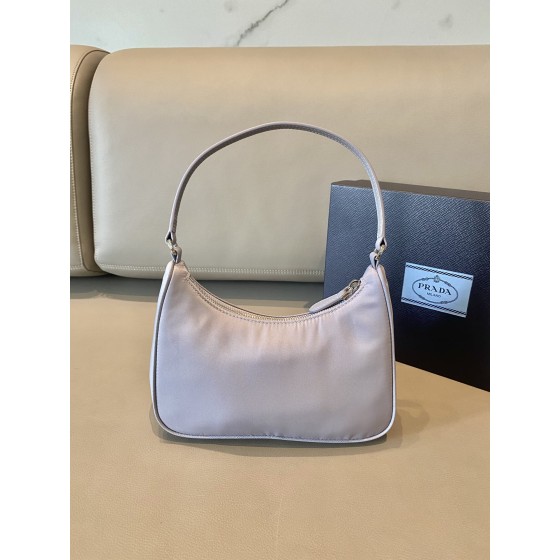 𝐏𝐑𝐀𝐃𝐀 1NE204 Moon Shaped Medium Vintage Bag
