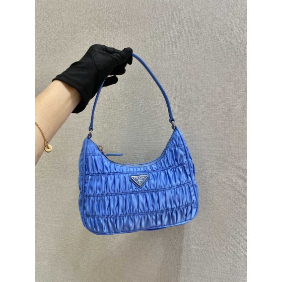 𝐏𝐑𝐀𝐃𝐀 nylon crinkle Hobo underarm bag