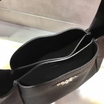 𝐏𝐑𝐀𝐃𝐀 New Bucket Bag