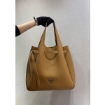 𝐏𝐑𝐀𝐃𝐀 New shopping bags