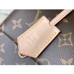 𝐋𝐎𝐔𝐈𝐒 𝐕𝐔𝐈𝐓𝐓𝐎𝐍   M46055