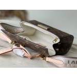 𝐋𝐎𝐔𝐈𝐒 𝐕𝐔𝐈𝐓𝐓𝐎𝐍   M46055