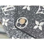 𝐋𝐎𝐔𝐈𝐒 𝐕𝐔𝐈𝐓𝐓𝐎𝐍    M81859