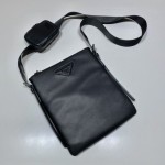 𝐏𝐑𝐀𝐃𝐀 New men's bag 2VH124