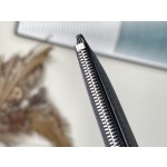 𝐋𝐎𝐔𝐈𝐒 𝐕𝐔𝐈𝐓𝐓𝐎𝐍   N64038