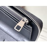 𝐋𝐎𝐔𝐈𝐒 𝐕𝐔𝐈𝐓𝐓𝐎𝐍    N63095