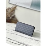 𝐋𝐎𝐔𝐈𝐒 𝐕𝐔𝐈𝐓𝐓𝐎𝐍   N62732