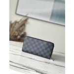 𝐋𝐎𝐔𝐈𝐒 𝐕𝐔𝐈𝐓𝐓𝐎𝐍   N62732