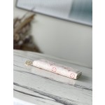 𝐋𝐎𝐔𝐈𝐒 𝐕𝐔𝐈𝐓𝐓𝐎𝐍    M82290